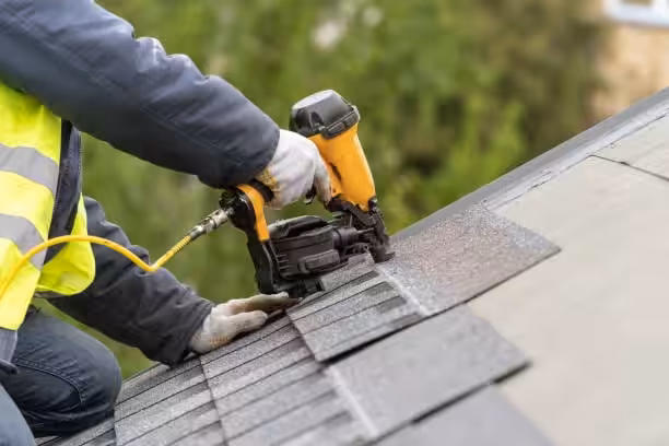 Factors affecting asphalt shingle roof cost in Jupiter, FL